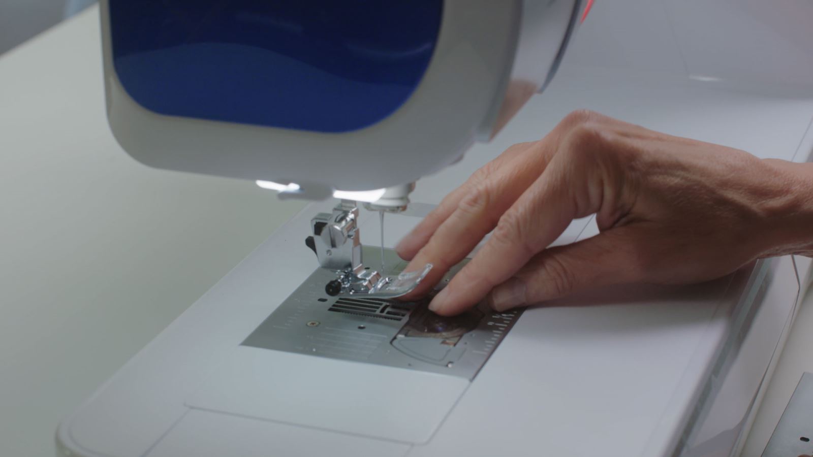 Luminaire Innov-ís XP1 Sewing & Embroidery Machine by